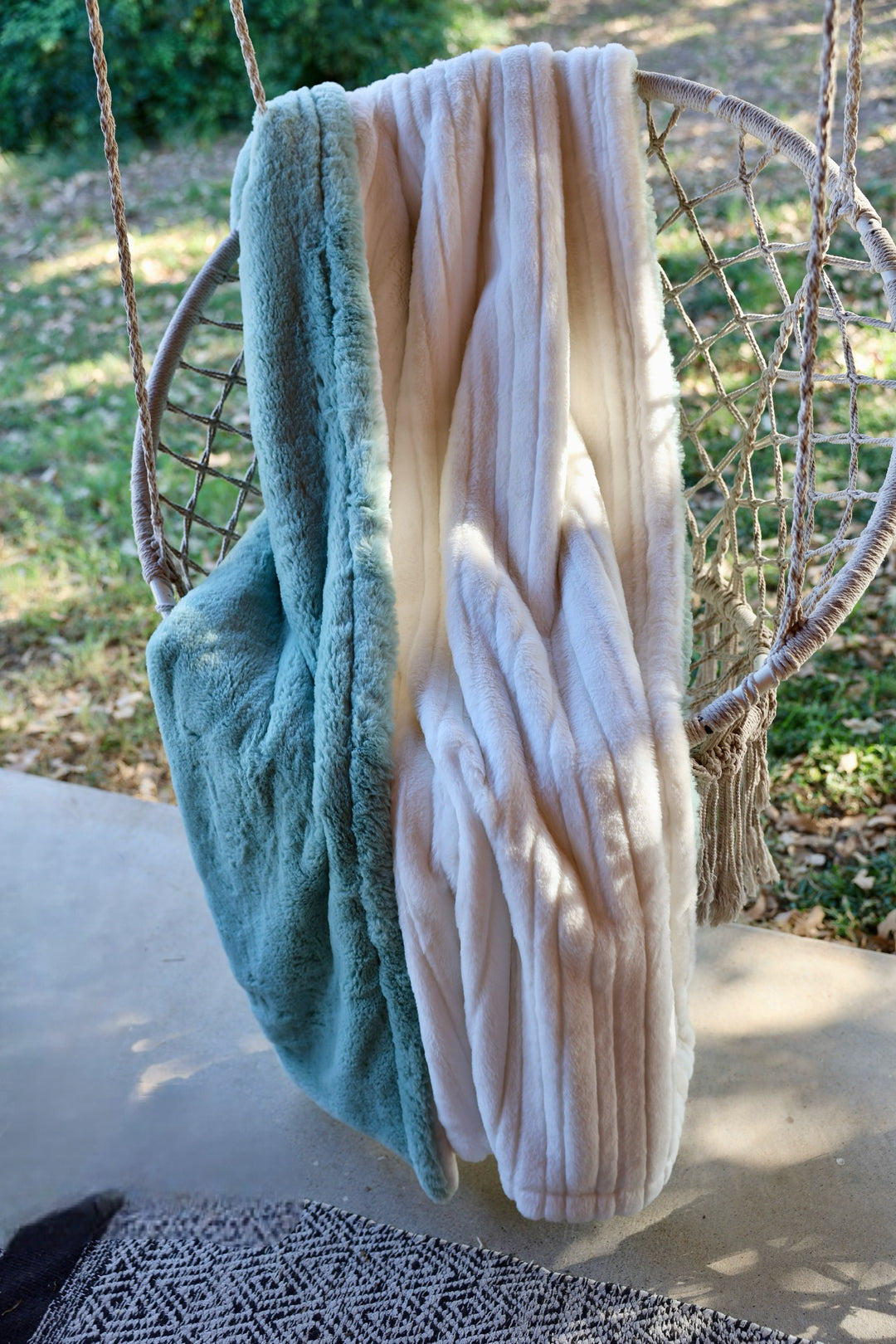 The Dewdrop Morning Glow Blanket