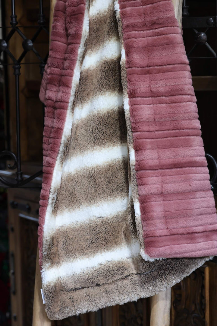 The Aurorarose Blanket