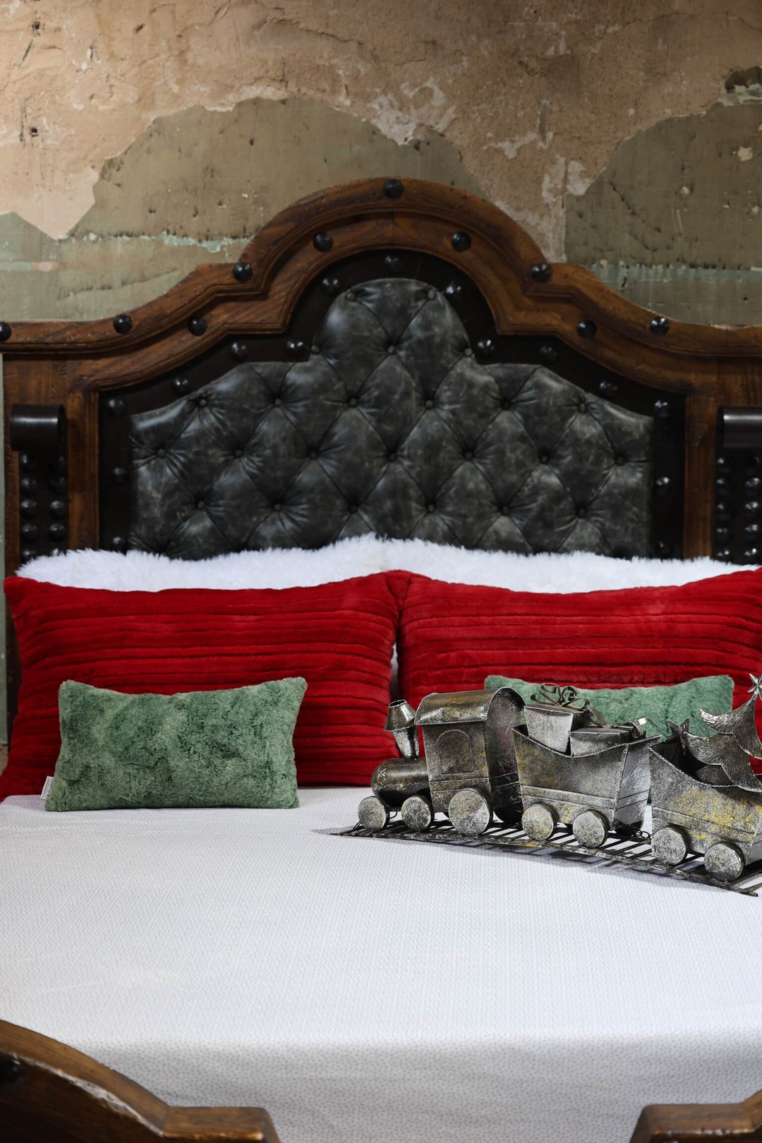 The Silver Dottie Comforter Blanket