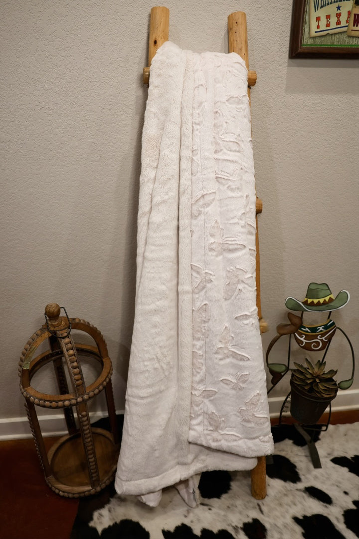 The Dancing in Pink Blanket