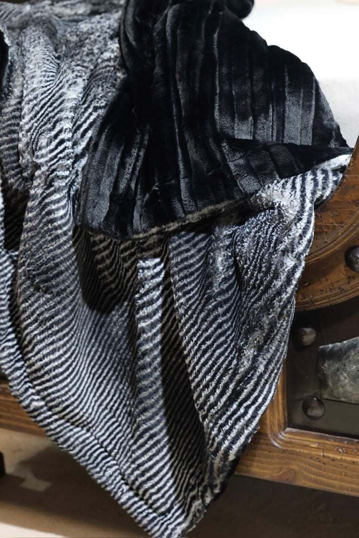 The Raven Vienna Blanket