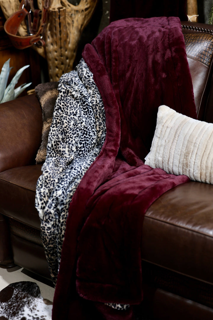 The Cheetah After Dark Blanket