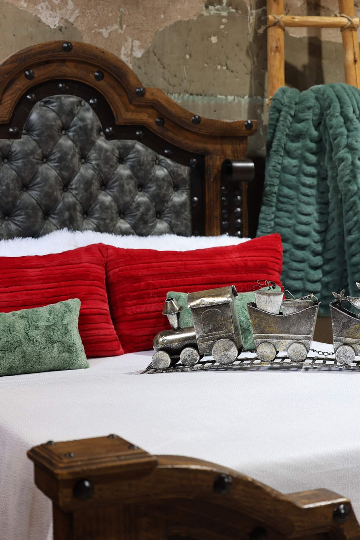 The Silver Dottie Comforter Blanket