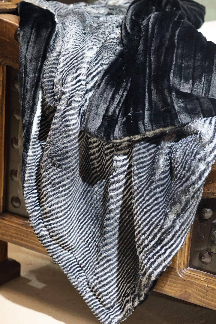 The Raven Vienna Blanket