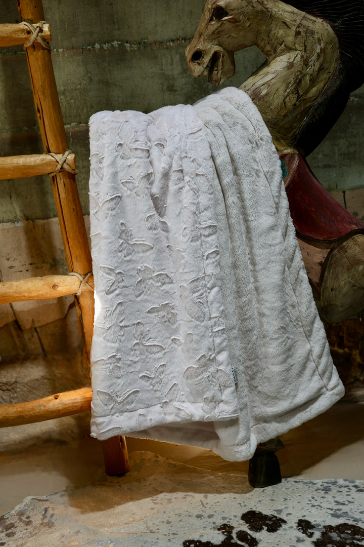 The Pearlisse Blanket