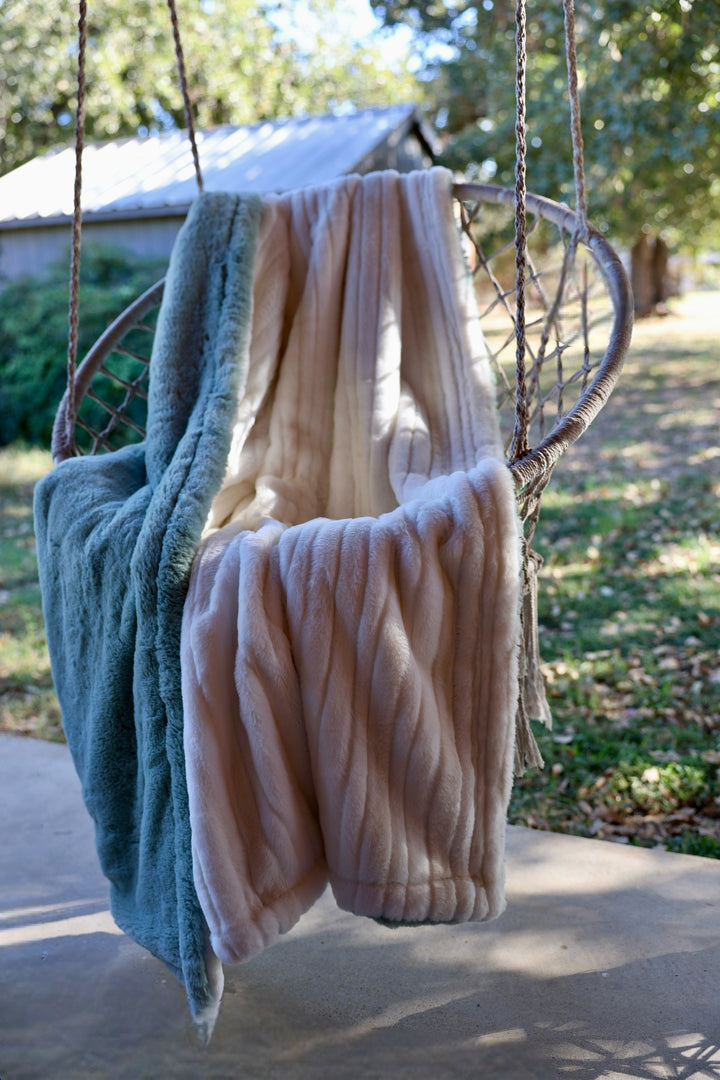 The Dewdrop Morning Glow Blanket