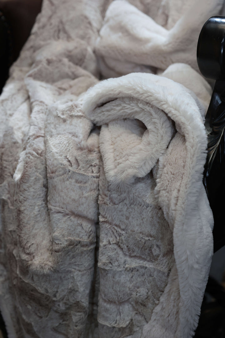 The Calm Quartz Blanket
