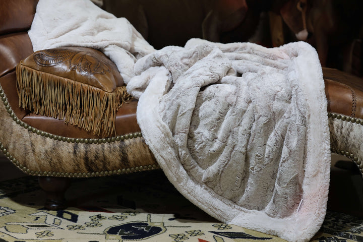 The Calm Quartz Blanket