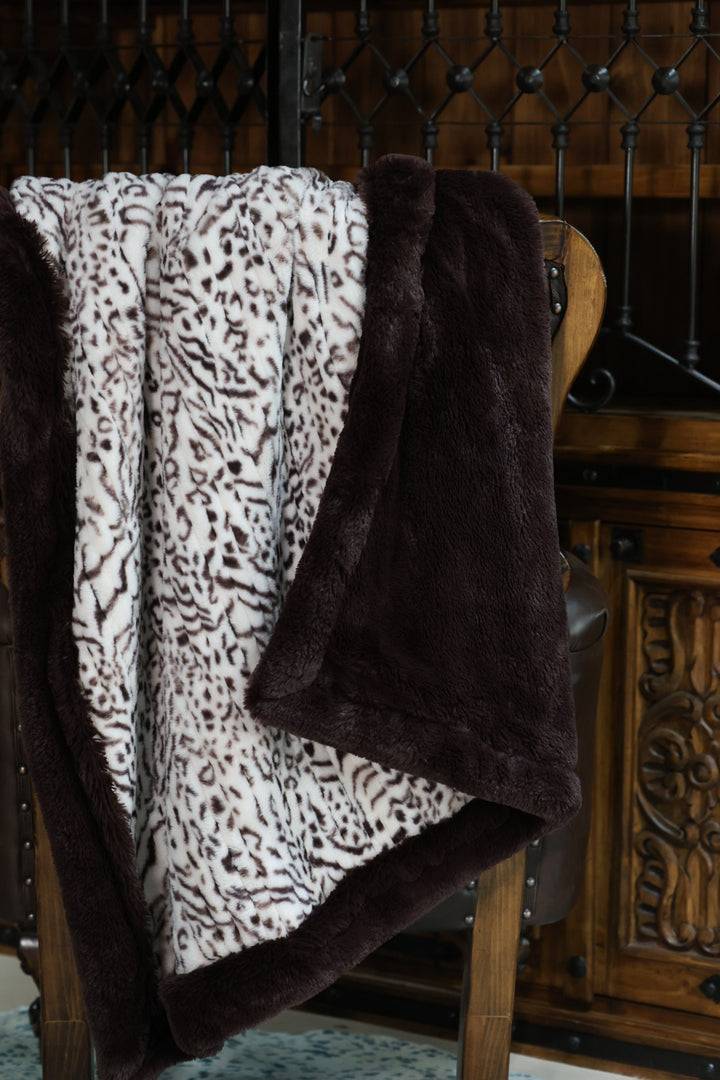 The Velvet Cocoa Cat Blanket