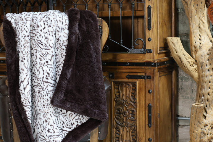 The Velvet Cocoa Cat Blanket