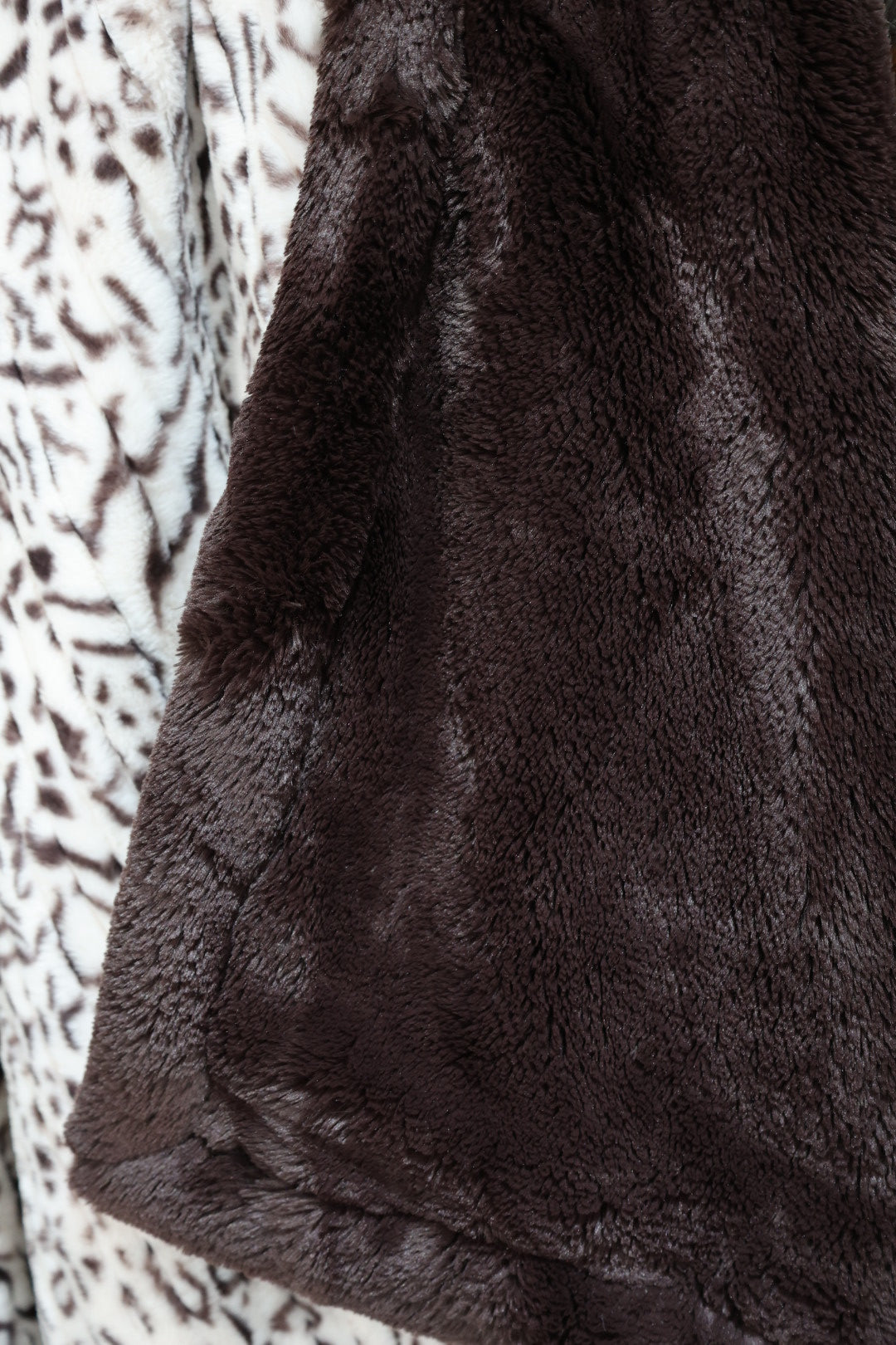 The Velvet Cocoa Cat Blanket