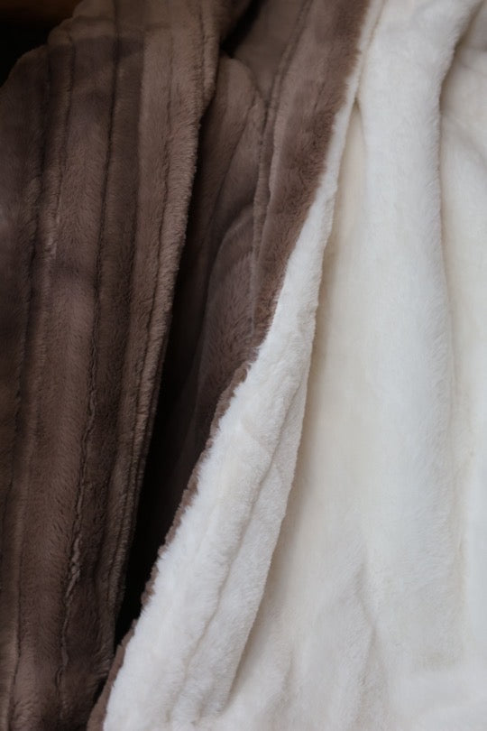 The Soft Taupe Blanket