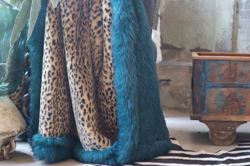 The Savanna Bear Blanket