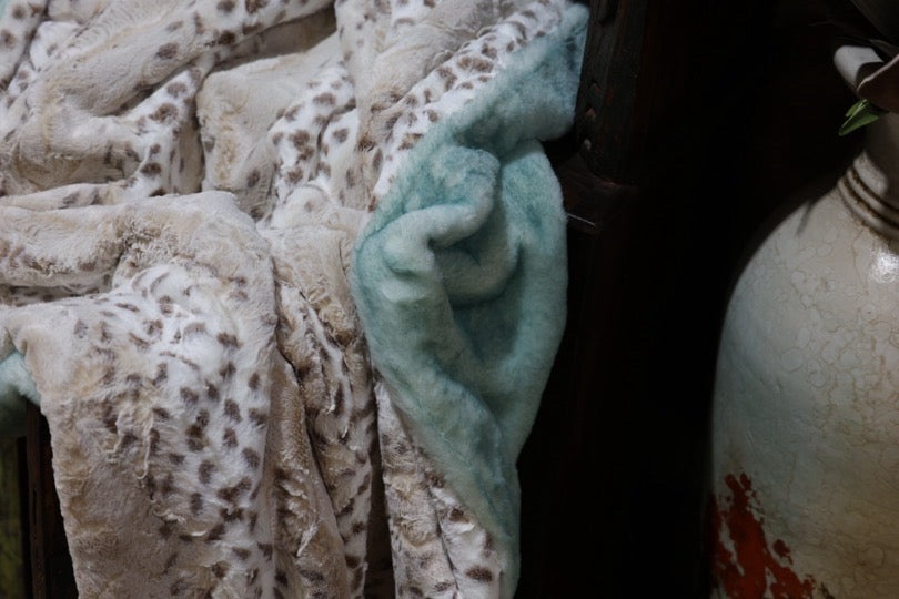The Wild Agave Leopard Blanket