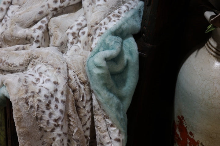 The Wild Agave Leopard Blanket