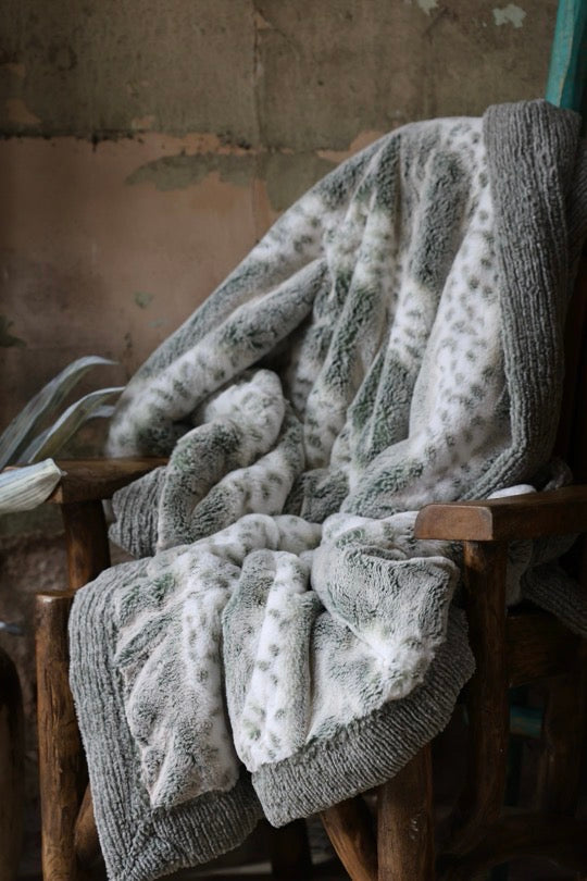 The Ivy Studio Blanket