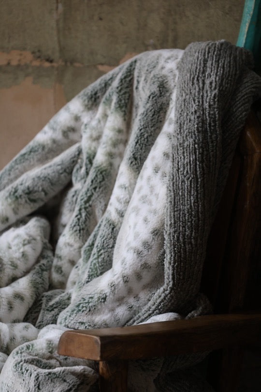 The Ivy Studio Blanket