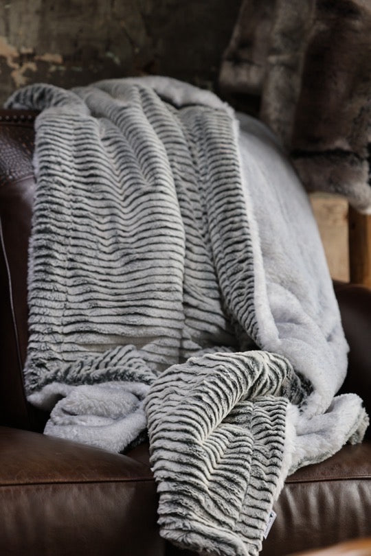 The Cold Tide Fox Blanket