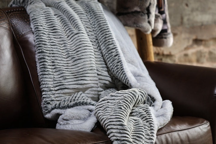 The Cold Tide Fox Blanket