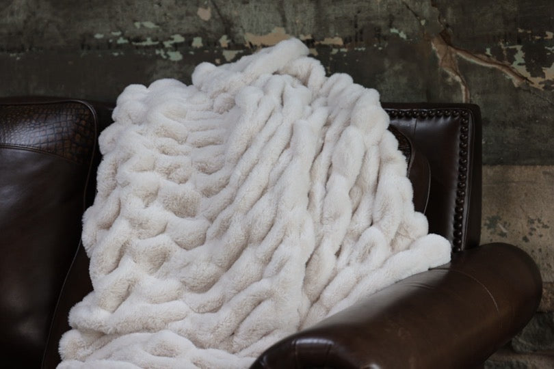 The Socialite Milan Blanket