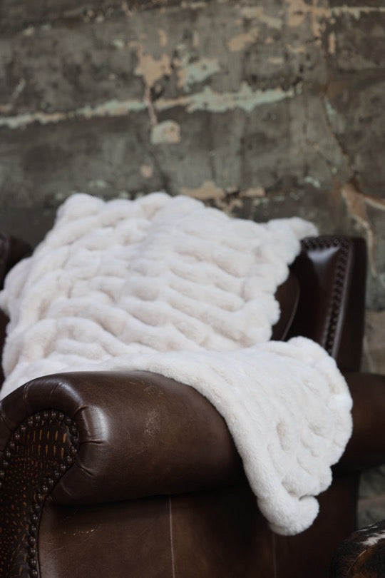 The Socialite Milan Blanket