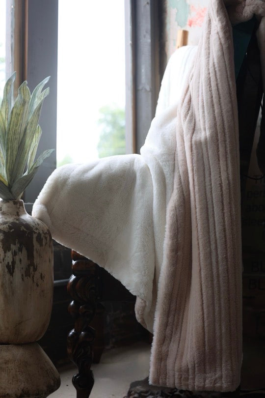 Die Ivy Hollow Decke