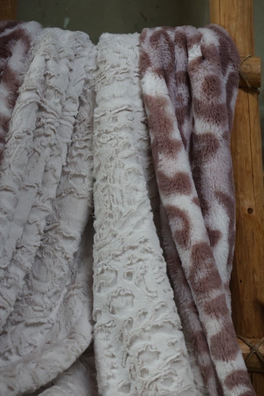 The Pearl Temptation Blanket