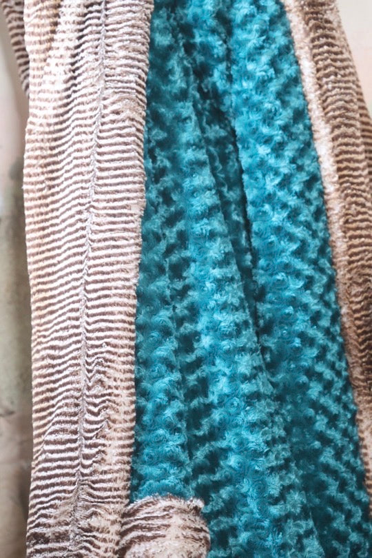 The Caramel Feathers Blanket