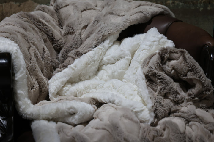 The Cocoa Blanc Blanket