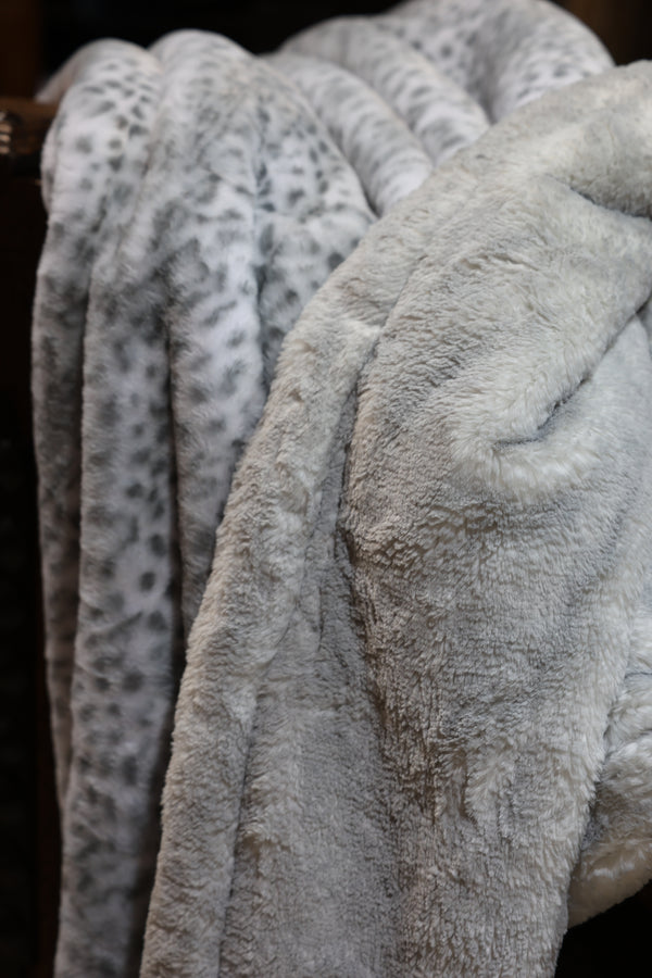 The Winter Leopard Blanket- RTS