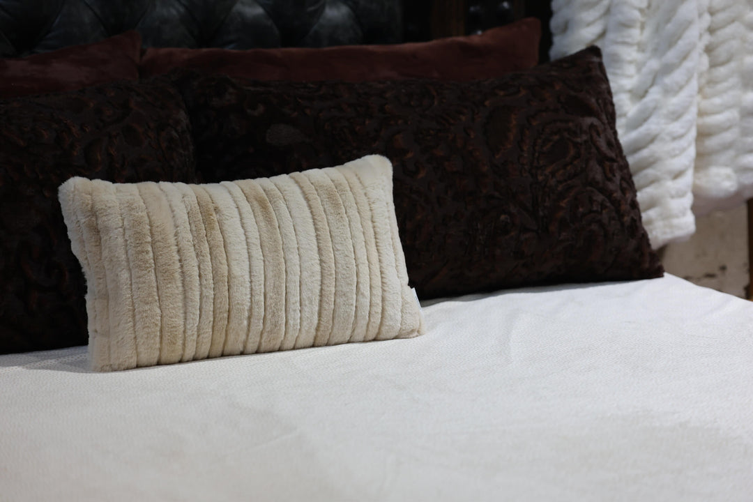 The Sand Dottie Comforter Blanket