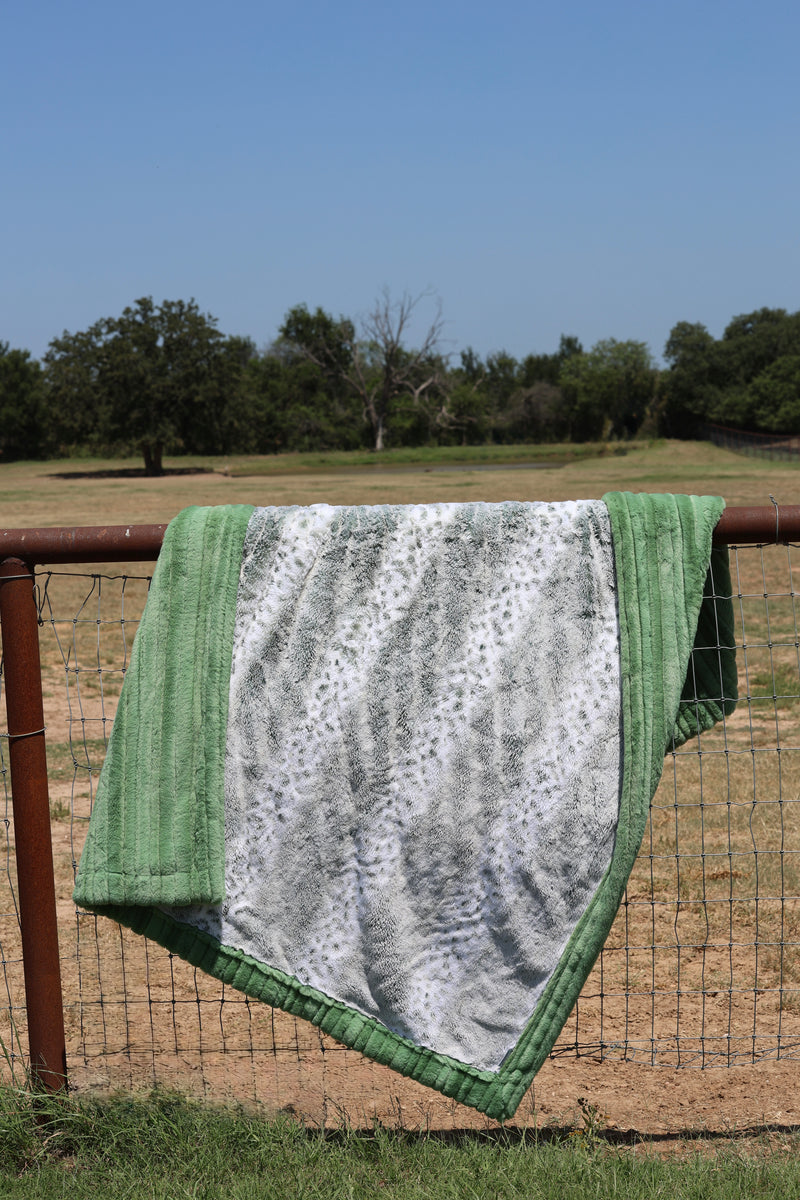 The Soft Pine Blanket- RTS