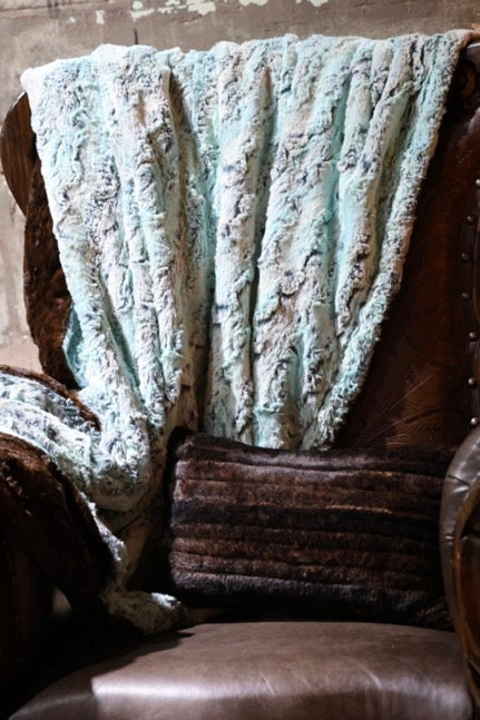 The Coastal Wild Blanket