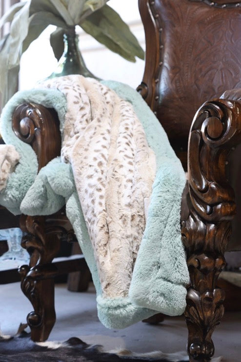 The Dewdrop Wild Blanket