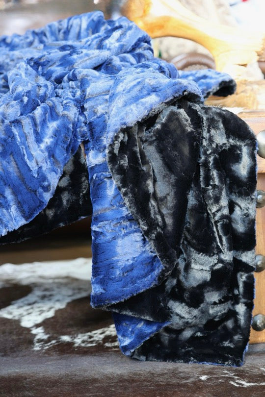 The Fox At Dusk Blanket