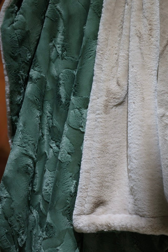 The Ivy Sand Dunes Blanket