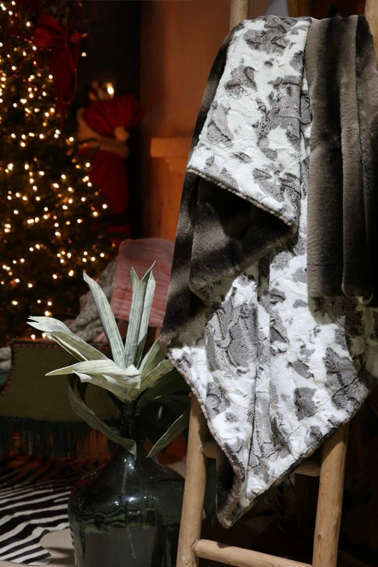 The Mocha Quartz Blanket