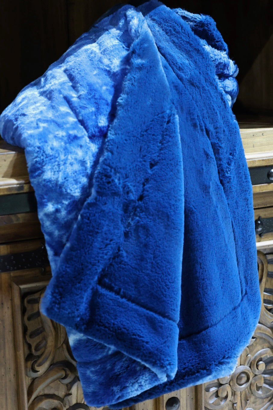 The Ocean Eclipse Blanket