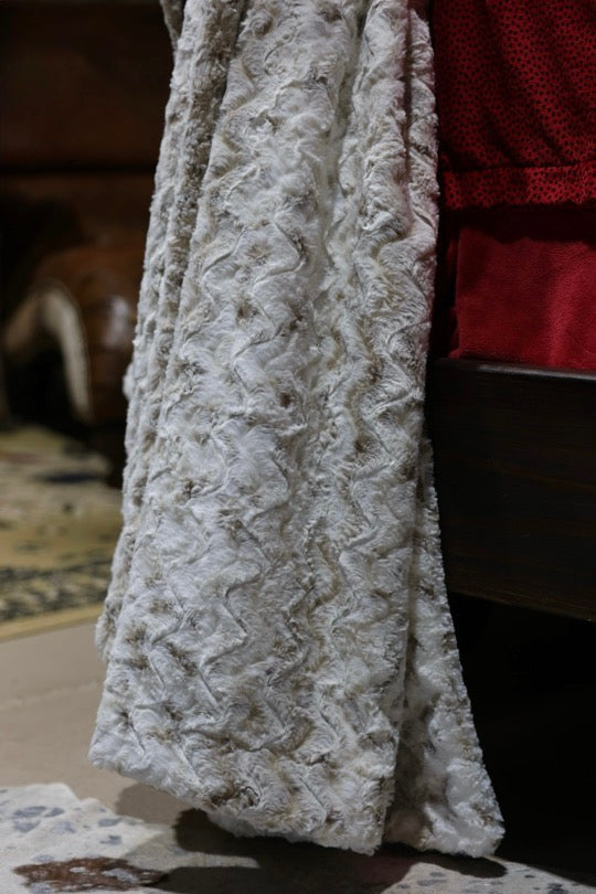 The Snowy Owl Blanket