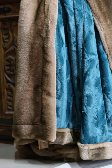 The Spruce & Spice Blanket