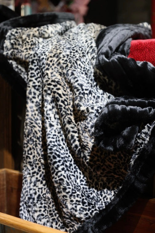 The Taupe Noir Blanket